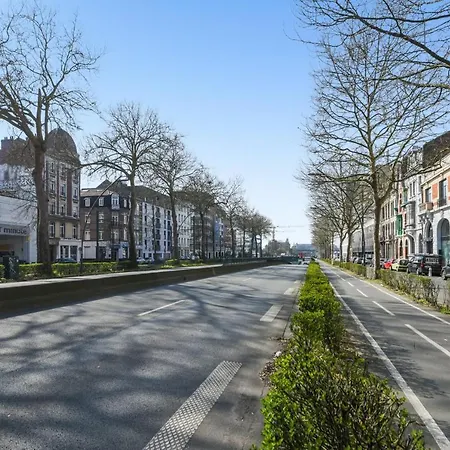 Apartment Superb Flat In A Mansion In La Madeleine - Welkeys *