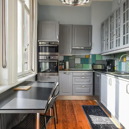 Superb Flat In A Mansion In La Madeleine - Welkeys Διαμέρισμα *